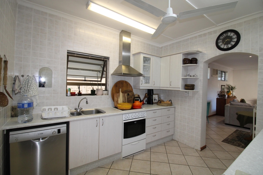 To Let 3 Bedroom Property for Rent in Somerset West Western Cape